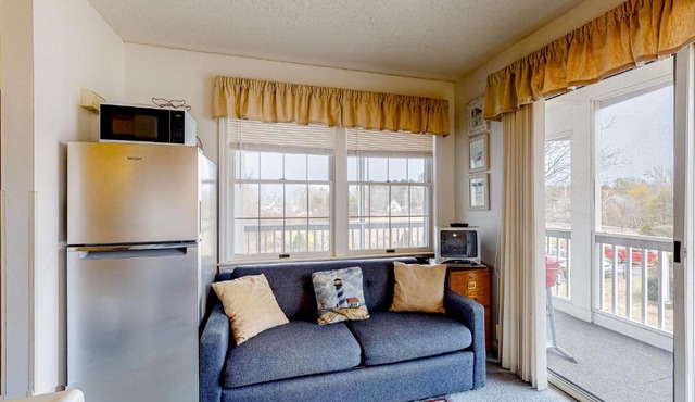 Wellington Manor 240