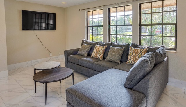 Wellington Vacation Rental ~ 16 Mi to Beach