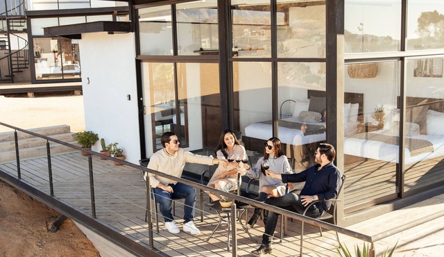 Wellness bethroom w/2 Queen beds+rooftop, small groups