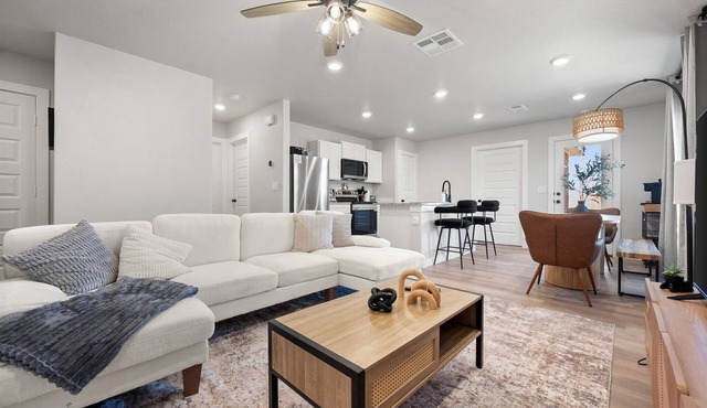 Wellness Retreat - 3BR/2BA - Family Friendly