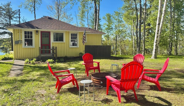 Wells On the Water -A Tiny but Mighty Cottage on Loon Lake