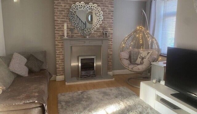 Welsh Retreat with Stunning Views, sleeps upto 4