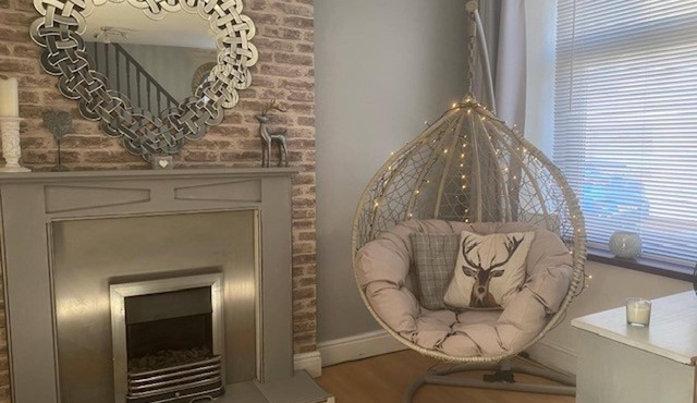 Welsh Retreat With Stunning Views, Sleeps Upto 4