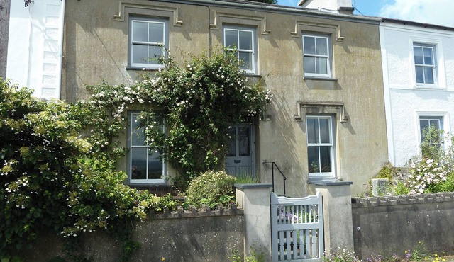 WENALLT, pet friendly, character holiday cottage in Porthmadog
