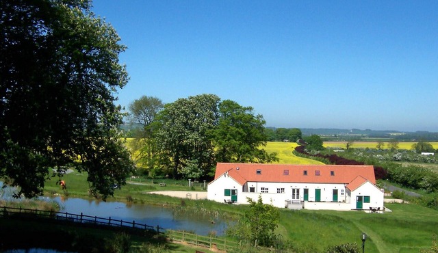 Wendy's Wing is an accessible holiday cottage for 2 with wet-room, pets welcome.