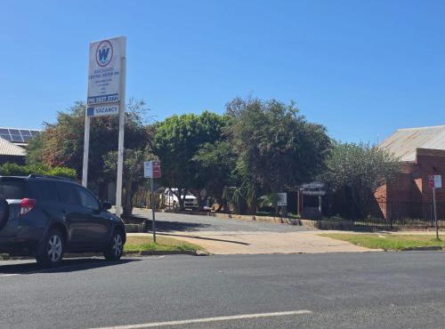 Wentworth Central Motor Inn