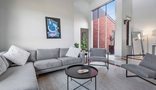 Werribee Spacious Retreat