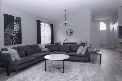 Wesley Chapel Home- 3 bed 2 bath with Waterfront