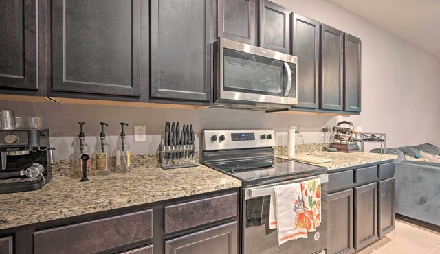 Wesley Chapel Townhome w/ Pool Access!