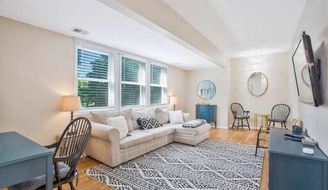 West Annapolis Hidden Gem <.75Mile To Navy Stadium <1Mile to Downtown Annapolis