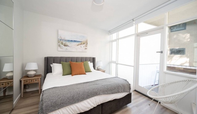 WEST BEACH | St Kilda, Acland St, Luna Pk + Car