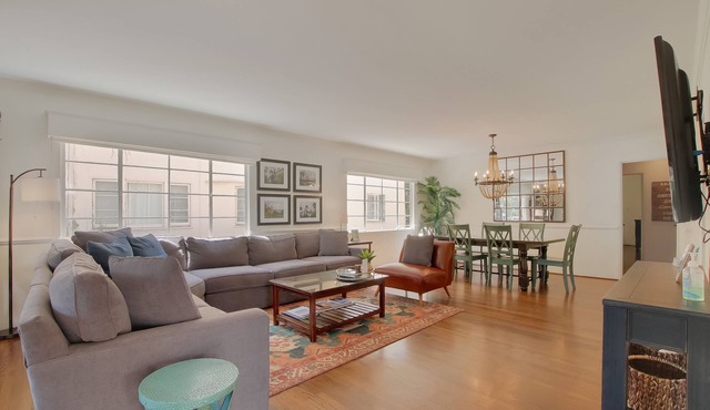West Beach Villa 1 - Stay in the heart of West Beach, Funk Zone & State St!