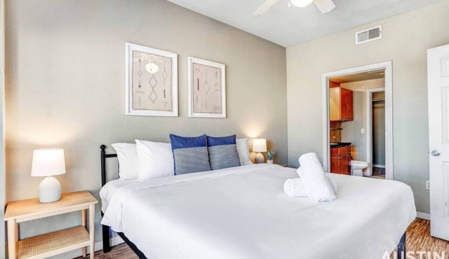 West Campus Oasis | 2 Apts Accommodating 14 Guests