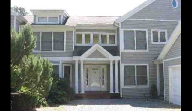 West Chop Tashmoo Beach Townhouse w/Pool Pickleball & Tennis borders Golf Course