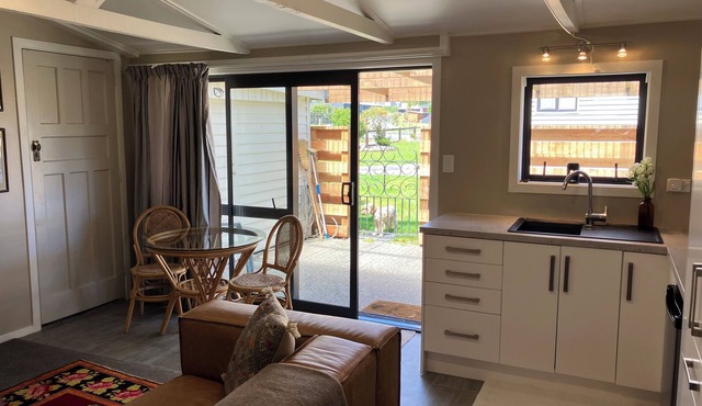 West Coast centrally located. 1 hour Greymouth north, Franz Josef 11/2 hr.south