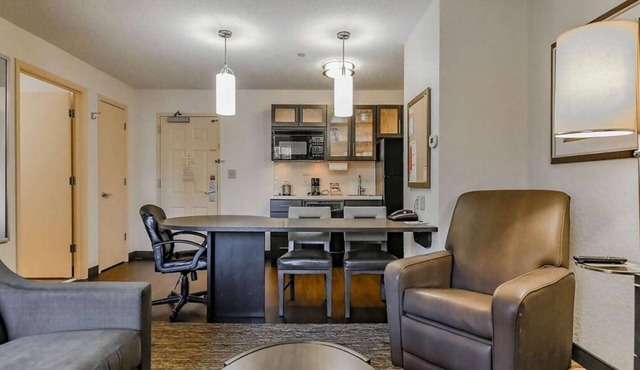 West Des Moines Getaway! 4 Spacious Units, Fully-equipped Kitchen, Pets Allowed!