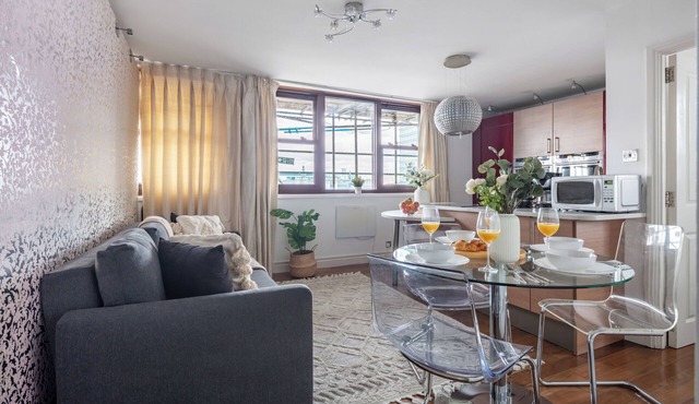 West End 1BR by Piccadilly & Soho