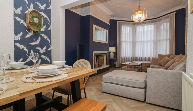 WEST END BAY, pet friendly, character holiday cottage in Morecambe