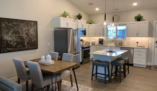 West End Beautifully Furnished 2 Bedroom Townhouse