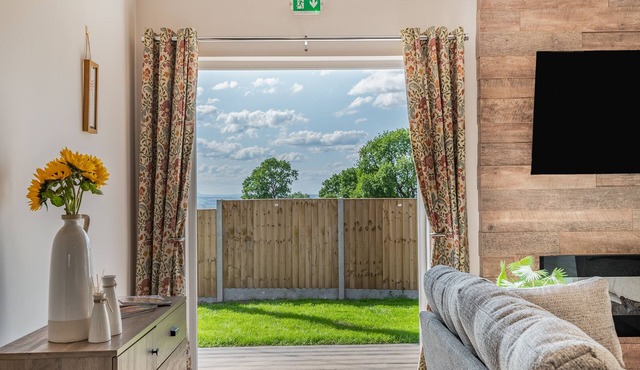 West End Farm Lodge Alabaster