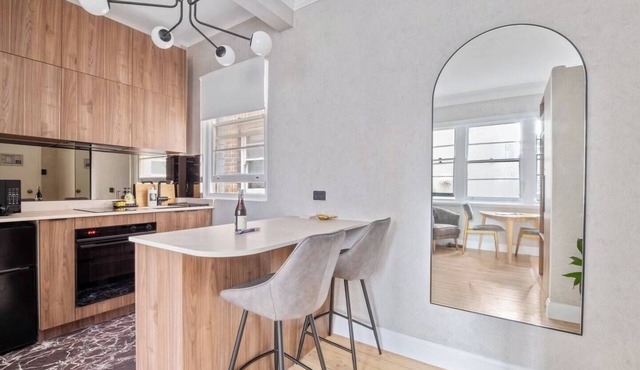 'West End' - in the heart of Sydney, Potts Point