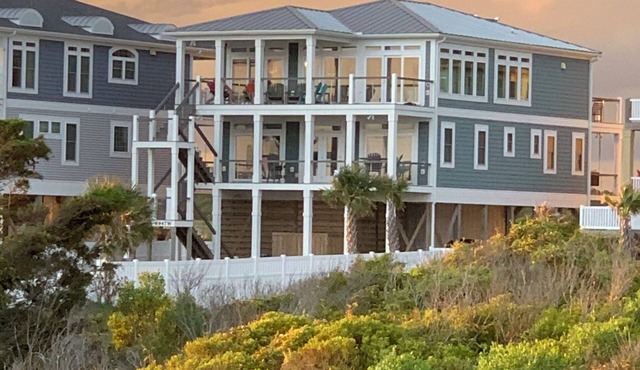 West End, Oceanfront, Heated Pool/Hot Tub, Elevator, Dog OK, One Aug week open!