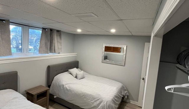 West End PTBO-Modern Spacious 2bdrm Apt- Relaxing!