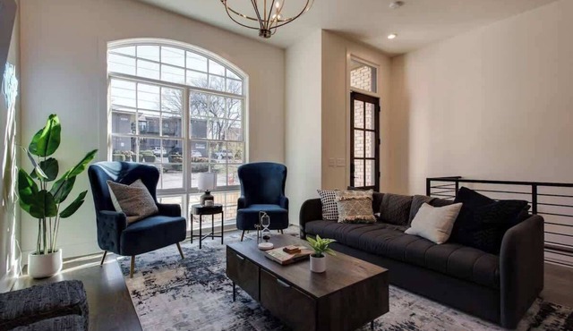 West End Stay 2 Homes Near Broadway