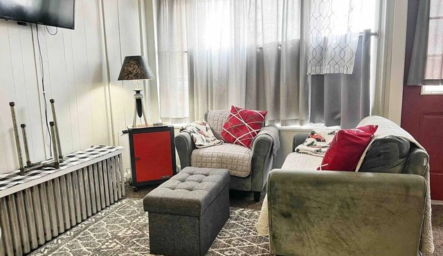 West End Stay & Play: Front Unit