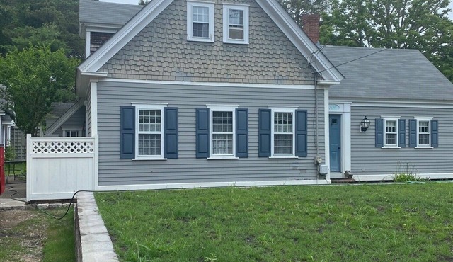 West Harwich- Cozy Cape House walking distance to Dennis Port & Bell's Neck path