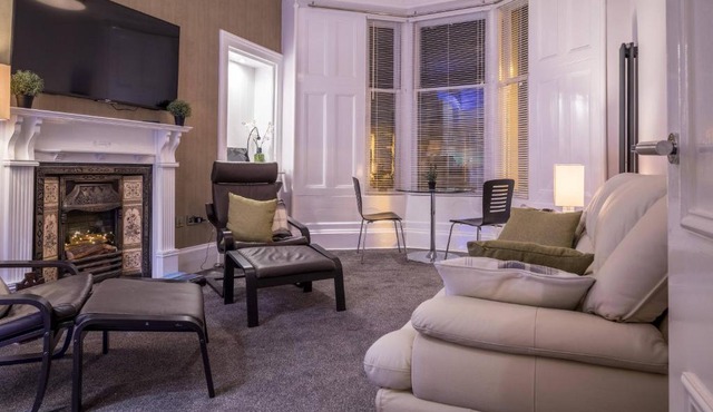 West Highland Apartments Milngavie - The Lomond