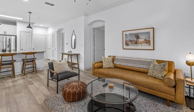 West Home: Beautiful apt near Emory