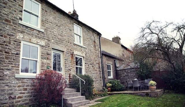 WEST HOUSE, family friendly, with open fire in Middleton-In-Teesdale