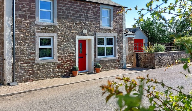 West House - Newly refurbished House, 3-miles from the Solway Coast