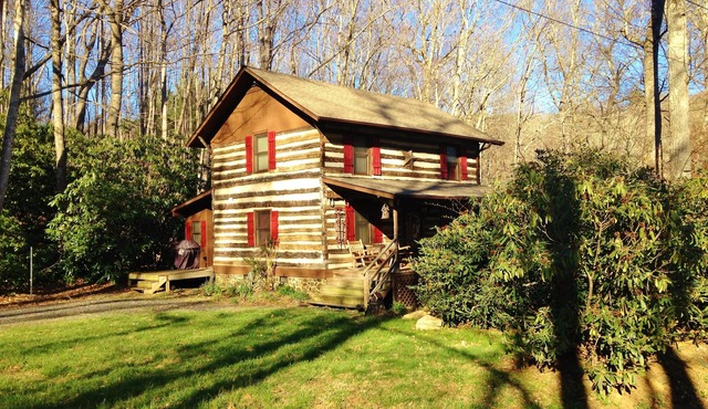 West Jefferson - Enjoy WiFi, Creek, Firepit & Deer.