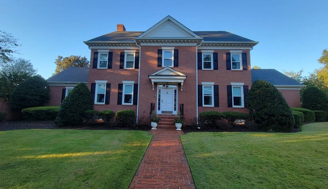 West Lake Golf Community Home – Minutes to Augusta National-Perfect for Families
