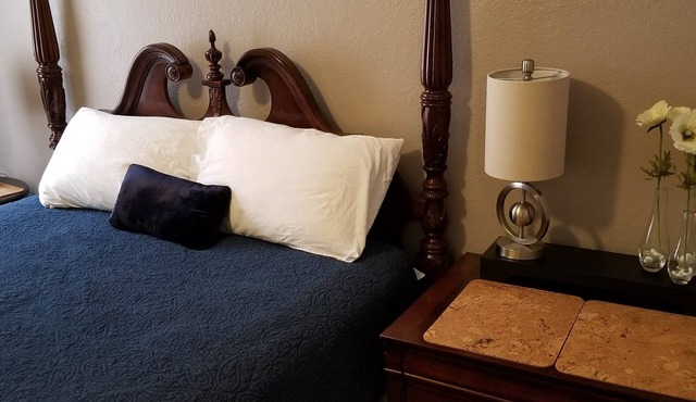 West Lubbock Townhouse, Near Shopping, Easy Access to Tech & Downtown