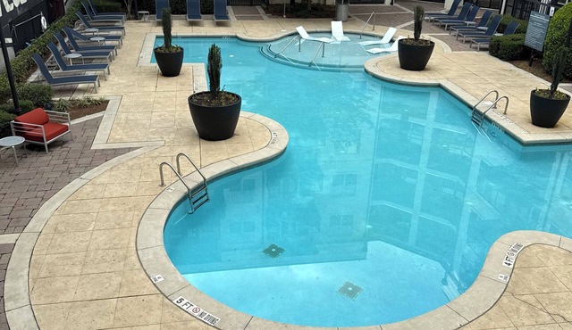 West Midtown Luxury Apartment: 1-bedroom apartment in cool Atlanta with fitness