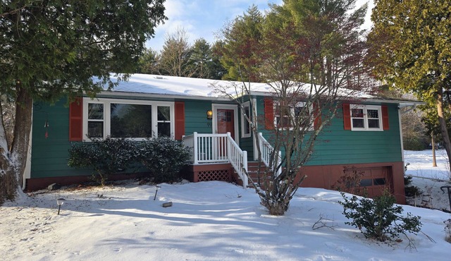 West Mountain Ski & Adventure Home w/Hot Tubn