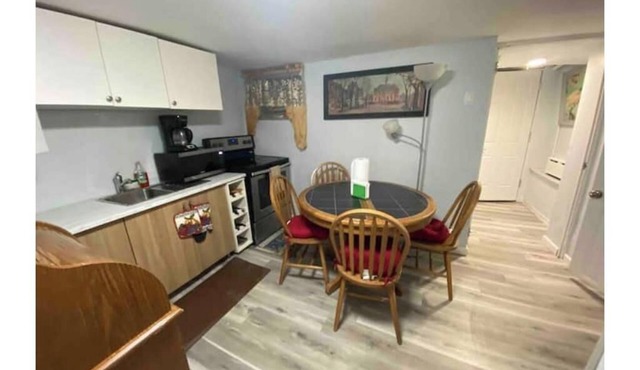 West NewYork NJ, Cozy 2bed apt/backyard 2stay