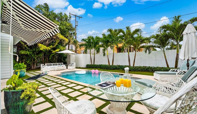 West Palm 4BR 2 King Suites Heated Pool