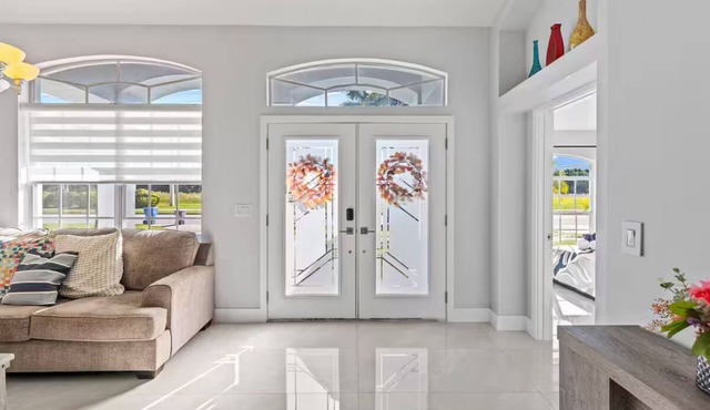 West Palm Beach Retreat House With Heated Pool