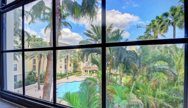 West Palm Beach Condominium Apartment located in the heart of CityPlace