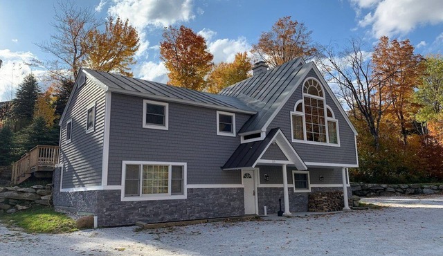 West Park Chalet at Killington: Great for Groups! Hot tub, games, discounted ski rentals.