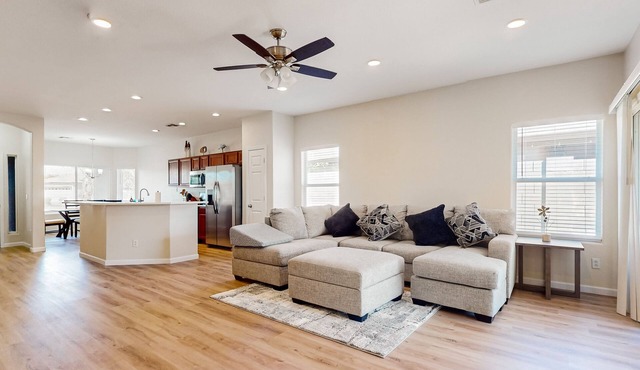 West Phoenix home with enclosed yard, patio, BBQ, & updated interior