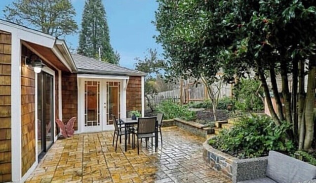 West Seattle Home with garden and patio