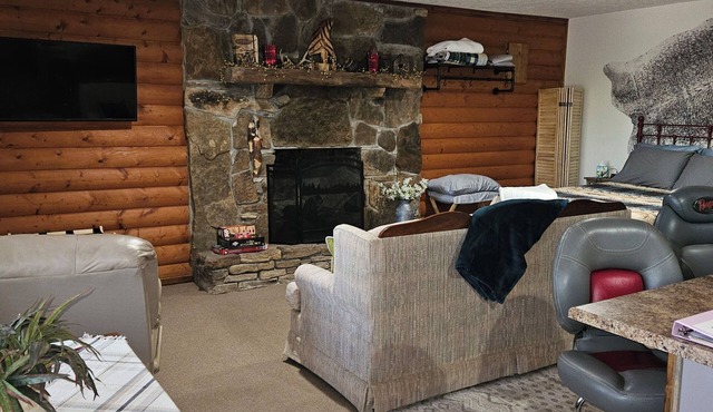 West Side Angler's Studio/Cabin close to Bull Shoals Lake