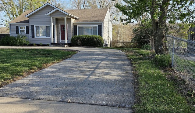 West side of Kansas City Area, minutes from the Kansas Speedway.