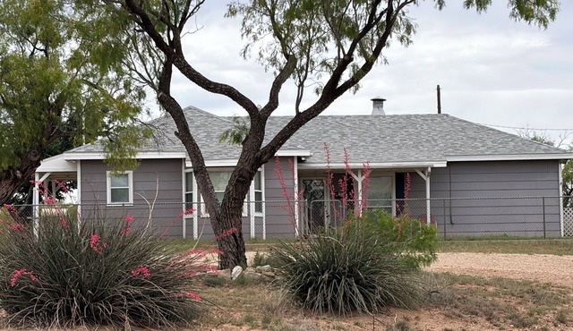 West Texas 3-Bedroom Home on the Ranch!