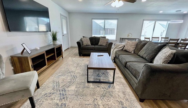 West Texas Retreat - 3BR 2BA - New Construction